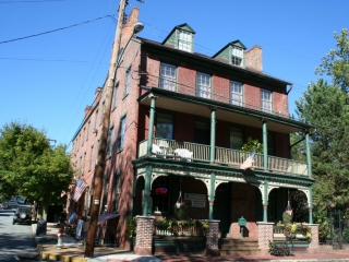 Railroad House Inn